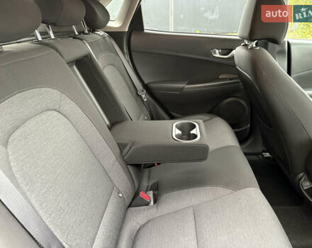 Черный Хендай Kona Electric, объемом двигателя 0 л и пробегом 30 тыс. км за 17200 $, фото 40 на Automoto.ua