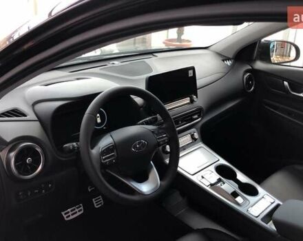 Черный Хендай Kona Electric, объемом двигателя 0 л и пробегом 1 тыс. км за 30215 $, фото 5 на Automoto.ua