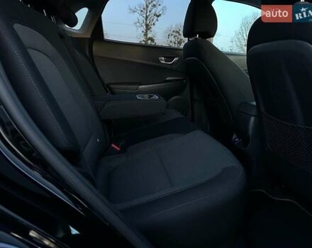 Черный Хендай Kona Electric, объемом двигателя 0 л и пробегом 86 тыс. км за 21500 $, фото 83 на Automoto.ua