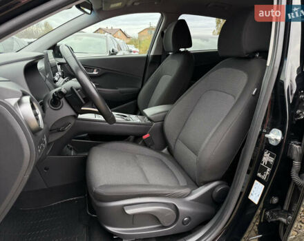 Черный Хендай Kona Electric, объемом двигателя 0 л и пробегом 83 тыс. км за 20700 $, фото 36 на Automoto.ua