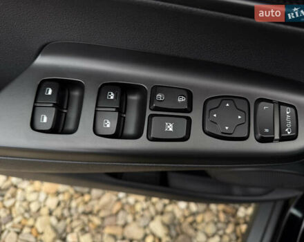 Черный Хендай Kona Electric, объемом двигателя 0 л и пробегом 83 тыс. км за 20900 $, фото 31 на Automoto.ua