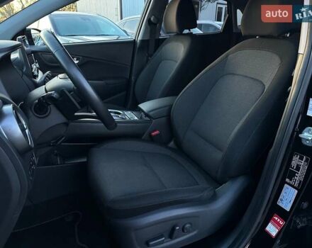 Черный Хендай Kona Electric, объемом двигателя 0 л и пробегом 86 тыс. км за 21500 $, фото 41 на Automoto.ua