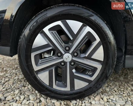 Черный Хендай Kona Electric, объемом двигателя 0 л и пробегом 83 тыс. км за 20700 $, фото 27 на Automoto.ua