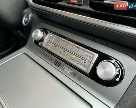 Черный Хендай Kona Electric, объемом двигателя 0 л и пробегом 73 тыс. км за 22699 $, фото 81 на Automoto.ua