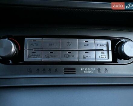 Черный Хендай Kona Electric, объемом двигателя 0 л и пробегом 86 тыс. км за 21500 $, фото 15 на Automoto.ua