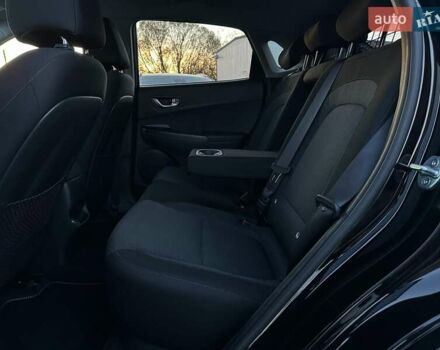 Черный Хендай Kona Electric, объемом двигателя 0 л и пробегом 86 тыс. км за 21500 $, фото 75 на Automoto.ua