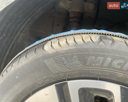 Черный Хендай Kona Electric, объемом двигателя 0 л и пробегом 40 тыс. км за 5000 $, фото 4 на Automoto.ua