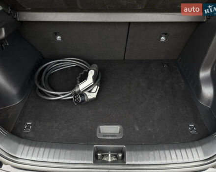 Черный Хендай Kona Electric, объемом двигателя 0 л и пробегом 83 тыс. км за 20900 $, фото 81 на Automoto.ua