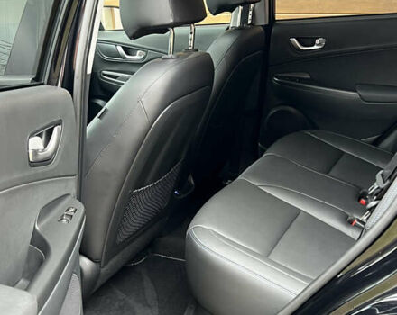 Черный Хендай Kona Electric, объемом двигателя 0 л и пробегом 73 тыс. км за 22699 $, фото 63 на Automoto.ua