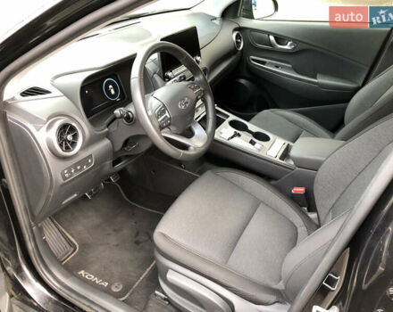 Черный Хендай Kona Electric, объемом двигателя 0 л и пробегом 30 тыс. км за 16000 $, фото 8 на Automoto.ua