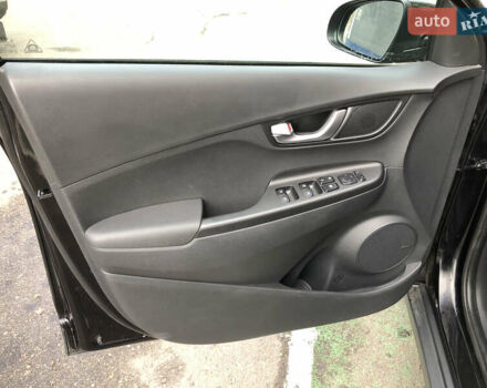 Черный Хендай Kona Electric, объемом двигателя 0 л и пробегом 30 тыс. км за 16000 $, фото 9 на Automoto.ua