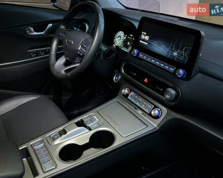 Черный Хендай Kona Electric, объемом двигателя 0 л и пробегом 73 тыс. км за 22699 $, фото 83 на Automoto.ua