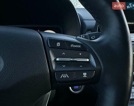 Черный Хендай Kona Electric, объемом двигателя 0 л и пробегом 86 тыс. км за 21500 $, фото 10 на Automoto.ua