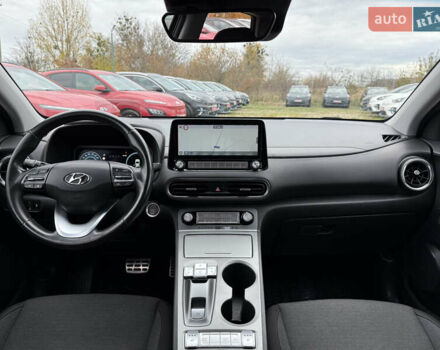 Черный Хендай Kona Electric, объемом двигателя 0 л и пробегом 83 тыс. км за 20900 $, фото 52 на Automoto.ua