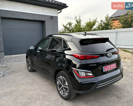 Чорний Хендай Kona Electric, об'ємом двигуна 0 л та пробігом 50 тис. км за 18200 $, фото 4 на Automoto.ua