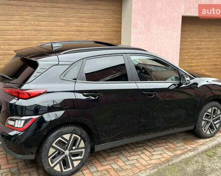 Черный Хендай Kona Electric, объемом двигателя 0 л и пробегом 73 тыс. км за 22699 $, фото 7 на Automoto.ua