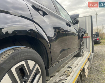 Черный Хендай Kona Electric, объемом двигателя 0 л и пробегом 40 тыс. км за 5000 $, фото 2 на Automoto.ua