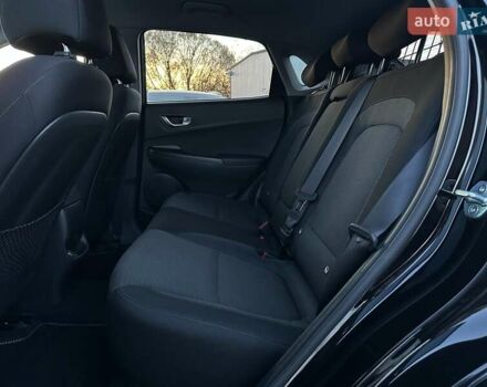 Черный Хендай Kona Electric, объемом двигателя 0 л и пробегом 86 тыс. км за 21500 $, фото 74 на Automoto.ua
