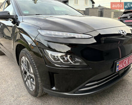 Чорний Хендай Kona Electric, об'ємом двигуна 0 л та пробігом 50 тис. км за 18200 $, фото 8 на Automoto.ua