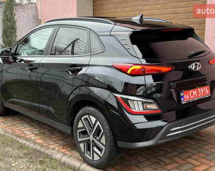 Черный Хендай Kona Electric, объемом двигателя 0 л и пробегом 73 тыс. км за 22699 $, фото 19 на Automoto.ua