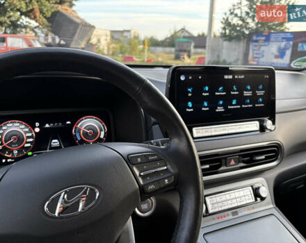 Чорний Хендай Kona Electric, об'ємом двигуна 0 л та пробігом 50 тис. км за 18200 $, фото 40 на Automoto.ua