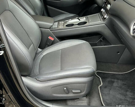 Черный Хендай Kona Electric, объемом двигателя 0 л и пробегом 73 тыс. км за 22699 $, фото 76 на Automoto.ua