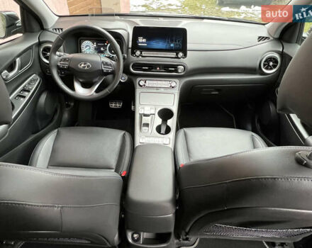 Черный Хендай Kona Electric, объемом двигателя 0 л и пробегом 73 тыс. км за 22699 $, фото 54 на Automoto.ua