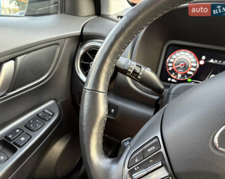 Чорний Хендай Kona Electric, об'ємом двигуна 0 л та пробігом 50 тис. км за 18200 $, фото 43 на Automoto.ua
