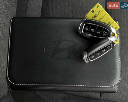 Черный Хендай Kona Electric, объемом двигателя 0 л и пробегом 83 тыс. км за 20900 $, фото 91 на Automoto.ua