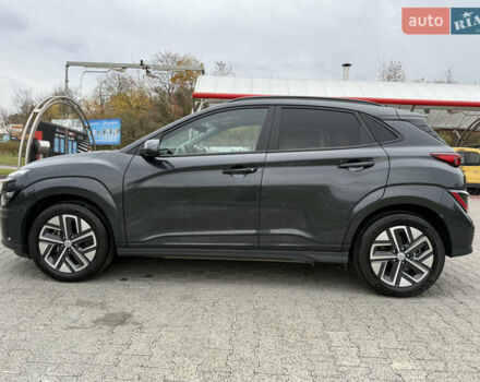 Черный Хендай Kona Electric, объемом двигателя 0 л и пробегом 20 тыс. км за 16999 $, фото 9 на Automoto.ua