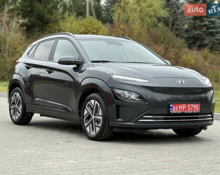 Черный Хендай Kona Electric, объемом двигателя 0 л и пробегом 20 тыс. км за 16999 $, фото 4 на Automoto.ua