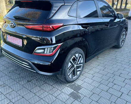 Чорний Хендай Kona Electric, об'ємом двигуна 0 л та пробігом 28 тис. км за 16999 $, фото 3 на Automoto.ua