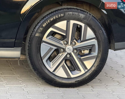 Черный Хендай Kona Electric, объемом двигателя 0 л и пробегом 44 тыс. км за 16999 $, фото 12 на Automoto.ua