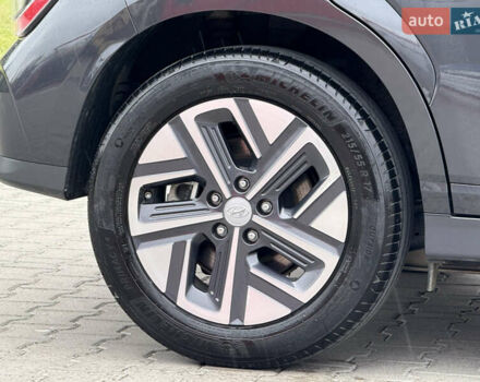 Черный Хендай Kona Electric, объемом двигателя 0 л и пробегом 20 тыс. км за 16999 $, фото 11 на Automoto.ua