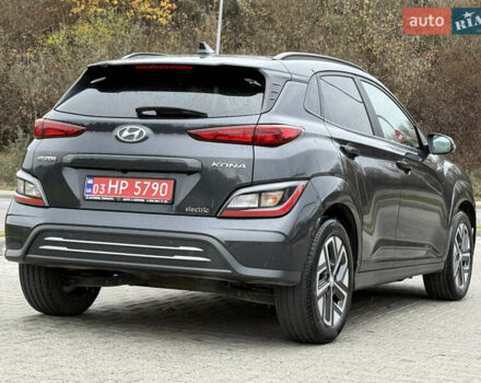Черный Хендай Kona Electric, объемом двигателя 0 л и пробегом 20 тыс. км за 16999 $, фото 5 на Automoto.ua