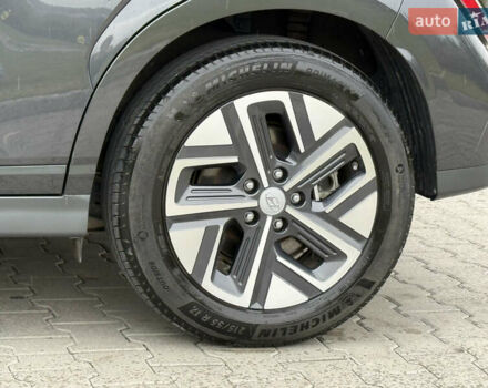 Черный Хендай Kona Electric, объемом двигателя 0 л и пробегом 20 тыс. км за 16999 $, фото 13 на Automoto.ua