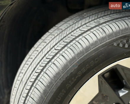 Черный Хендай Kona Electric, объемом двигателя 0 л и пробегом 10 тыс. км за 25399 $, фото 12 на Automoto.ua