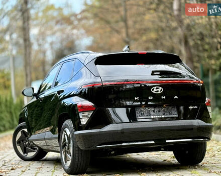 Черный Хендай Kona Electric, объемом двигателя 0 л и пробегом 10 тыс. км за 25399 $, фото 30 на Automoto.ua