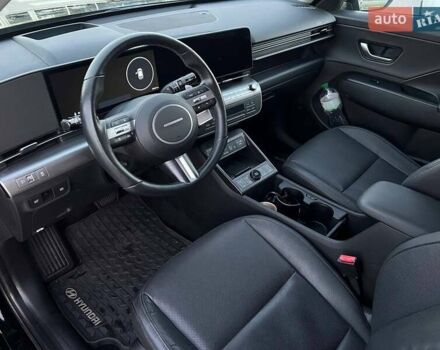 Черный Хендай Kona Electric, объемом двигателя 0 л и пробегом 28 тыс. км за 35999 $, фото 1 на Automoto.ua