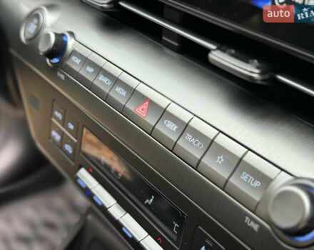 Черный Хендай Kona Electric, объемом двигателя 0 л и пробегом 10 тыс. км за 25399 $, фото 80 на Automoto.ua