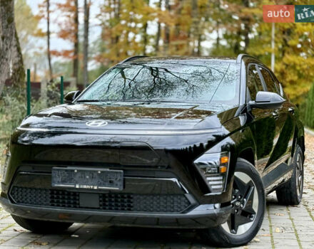 Черный Хендай Kona Electric, объемом двигателя 0 л и пробегом 10 тыс. км за 25399 $, фото 25 на Automoto.ua