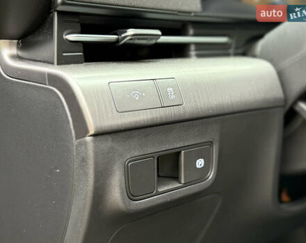 Черный Хендай Kona Electric, объемом двигателя 0 л и пробегом 10 тыс. км за 25399 $, фото 41 на Automoto.ua