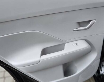 Черный Хендай Kona Electric, объемом двигателя 0 л и пробегом 8 тыс. км за 26350 $, фото 16 на Automoto.ua