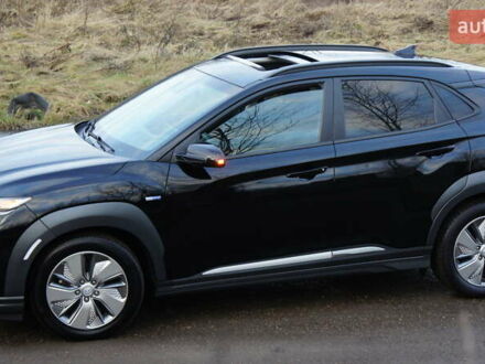 Черный Хендай Kona Electric, объемом двигателя 0 л и пробегом 124 тыс. км за 16600 $, фото 1 на Automoto.ua
