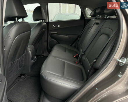Коричневий Хендай Kona Electric, об'ємом двигуна 0 л та пробігом 59 тис. км за 23400 $, фото 78 на Automoto.ua