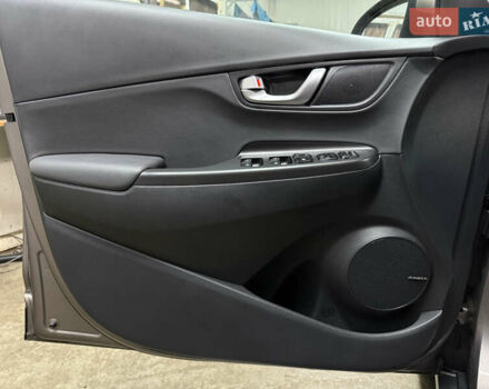 Коричневий Хендай Kona Electric, об'ємом двигуна 0 л та пробігом 59 тис. км за 23400 $, фото 31 на Automoto.ua