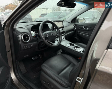 Коричневий Хендай Kona Electric, об'ємом двигуна 0 л та пробігом 59 тис. км за 23400 $, фото 1 на Automoto.ua