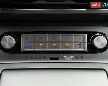 Коричневий Хендай Kona Electric, об'ємом двигуна 0 л та пробігом 59 тис. км за 23400 $, фото 59 на Automoto.ua