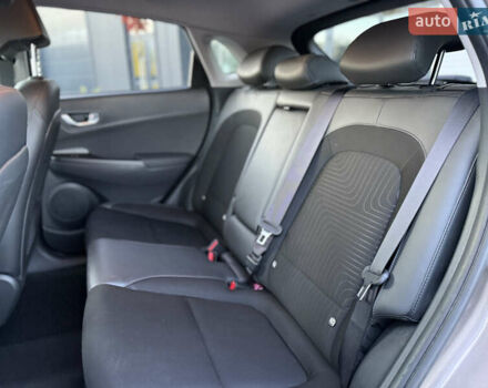 Коричневый Хендай Kona Electric, объемом двигателя 0 л и пробегом 63 тыс. км за 17300 $, фото 7 на Automoto.ua