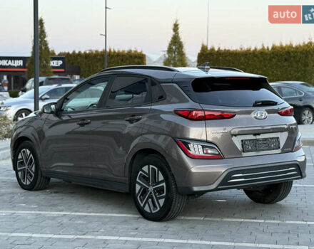 Коричневый Хендай Kona Electric, объемом двигателя 0 л и пробегом 63 тыс. км за 17300 $, фото 5 на Automoto.ua